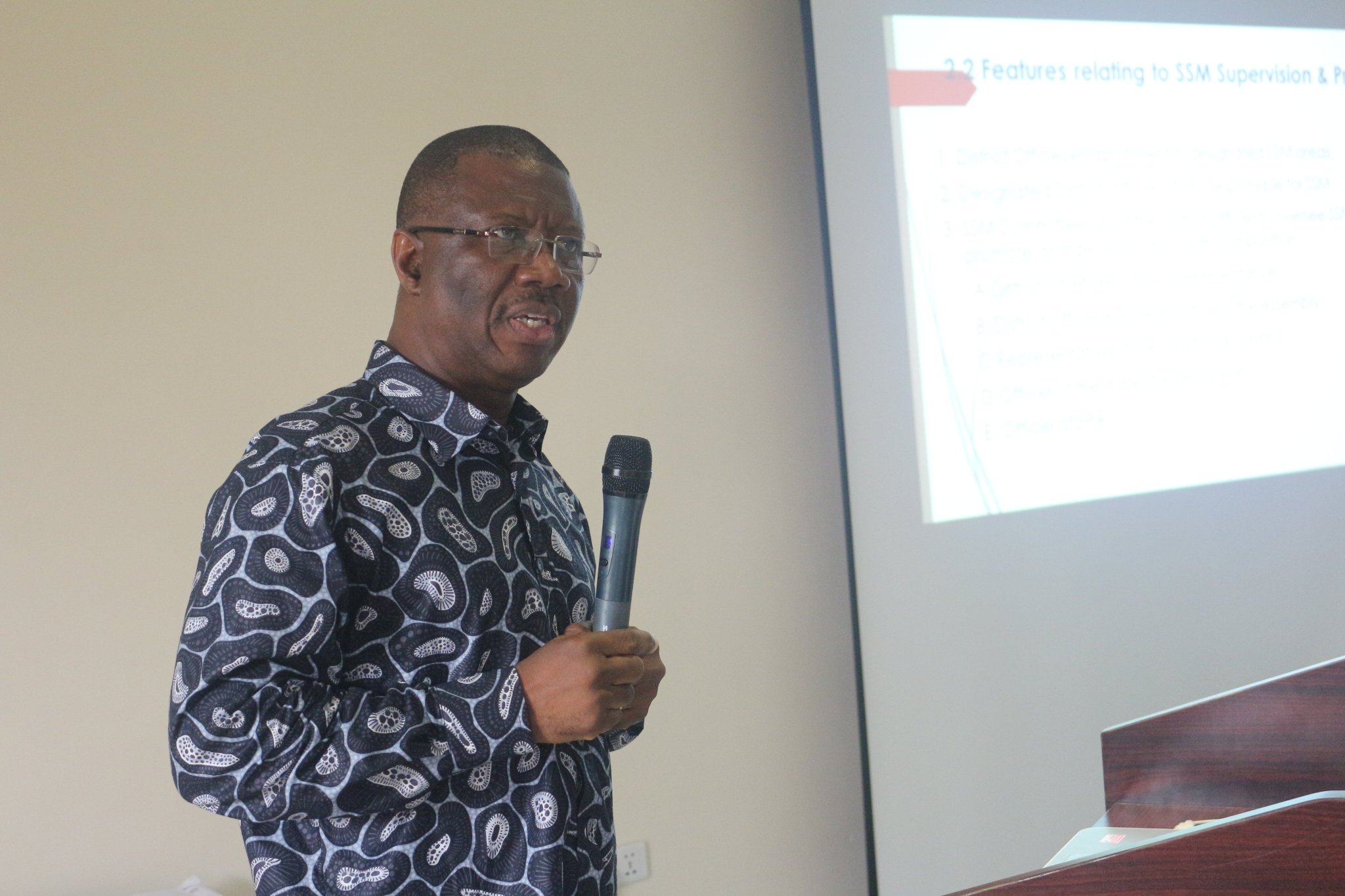 "ASSM is reserved for Ghanaians"
Yaw Osei, Green Advocacy Ghana shares as one of the key characteristics of ASSM sector 
@fittwittar @IIED https://t.co/wUk20KdZ9y