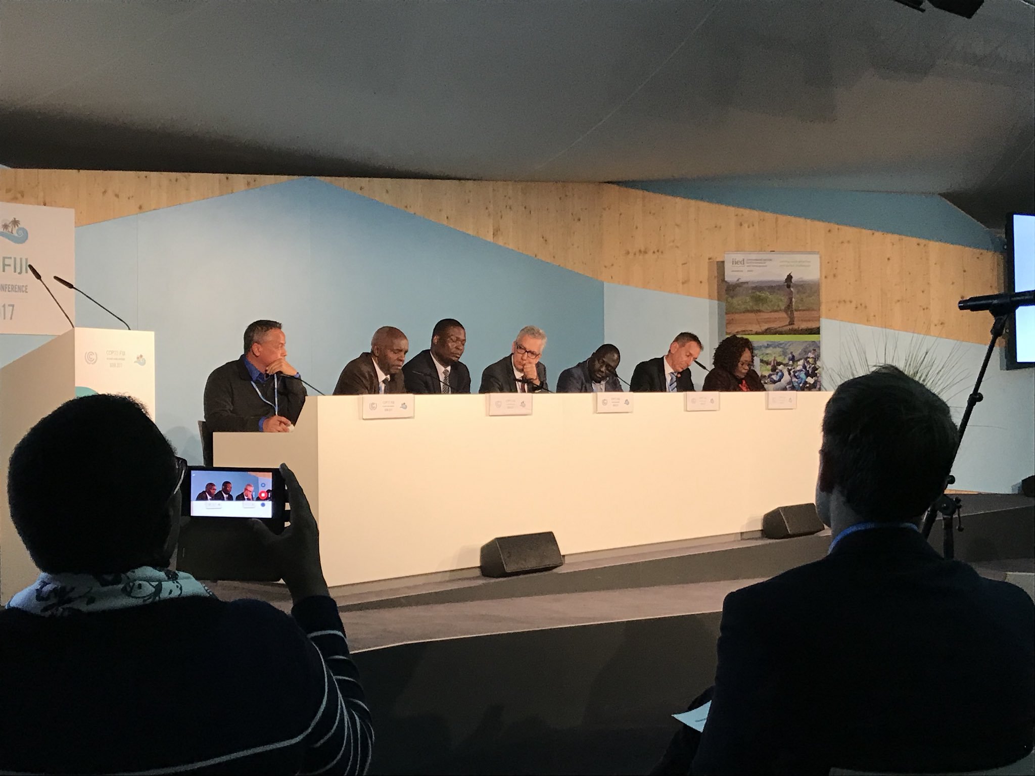 It's at the ward level that our climate finance investments will ultimately be made says Governor of Makwene County in Kenya at @IIED meeting on localizing climate finance @COP23 https://t.co/Ew18JSjRz5