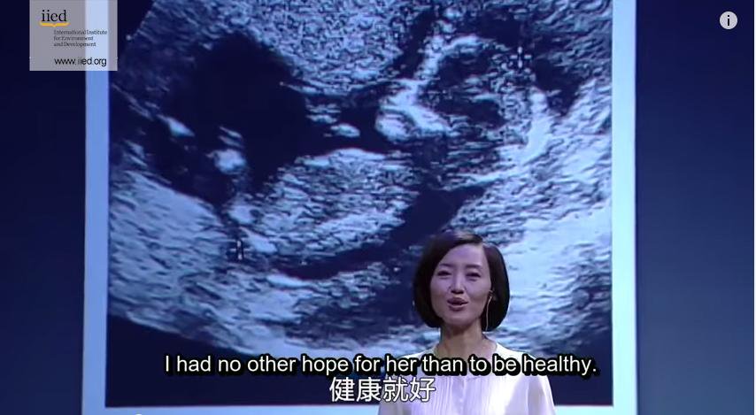 Documentary maker Chai Jing explains how she learned her daughter had a benign tumour  #China #pollution http://t.co/tb7BsTEb66